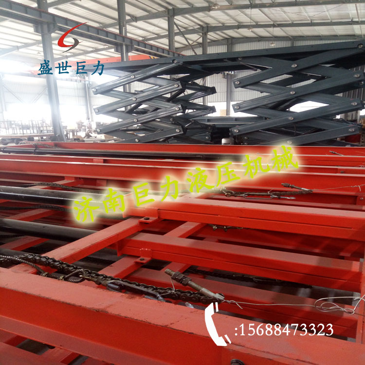 墨西哥客戶定制多臺導軌式升降機
