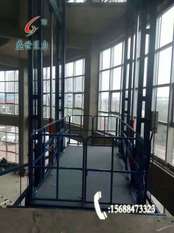 導軌式升降機